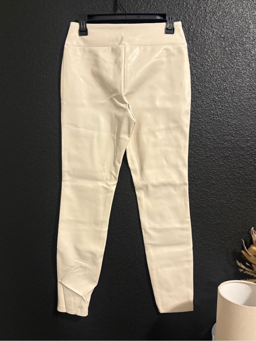 Cream Faux-Leather Leggings size small - Picture 2 of 3